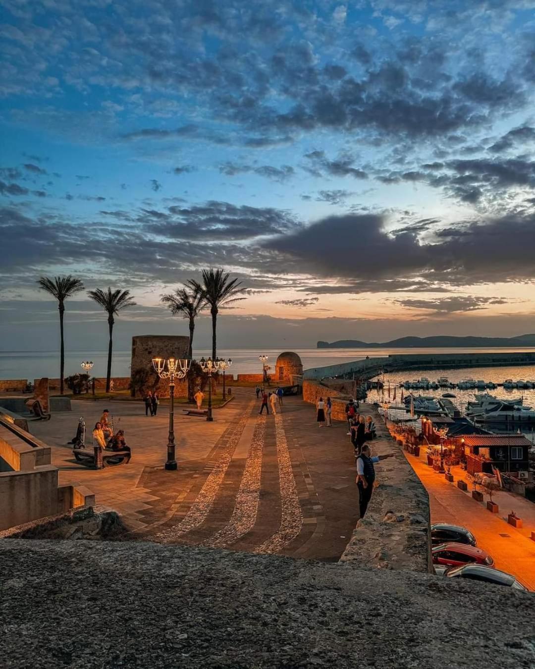 Gabrielhouse Apartment Alghero Bagian luar foto